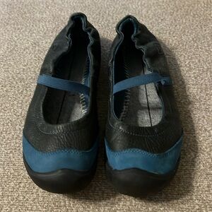 Keen Mary Jane Women's size 10 shoes.
